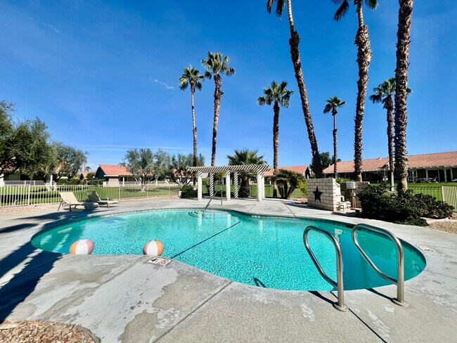 Building Photo - COMING SOON! BEAUTIFUL 2-Bedroom 2 -bathroom UNFURNISHED Condo in La Quinta Palms!
