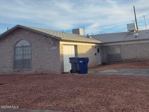 Building Photo - 8614 Mettler Dr