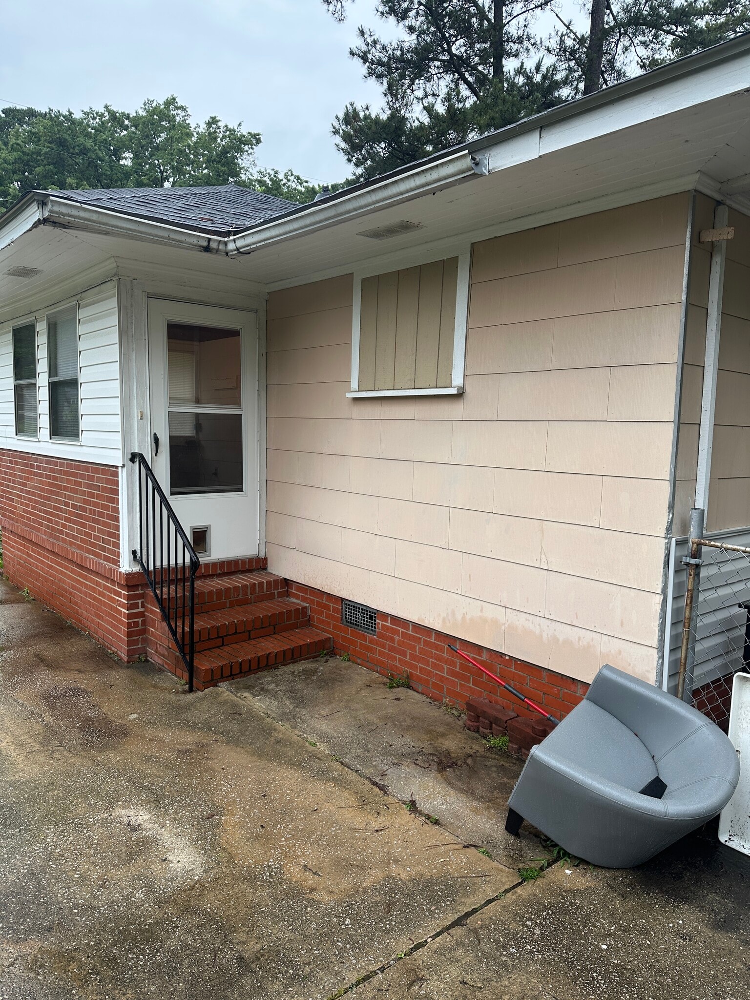 Building Photo - 504 Woodard St NE