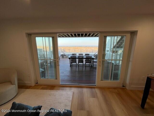 Building Photo - 3632 Ocean Terrace