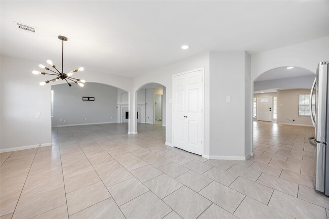 Building Photo - 10123 Twila Springs Ct