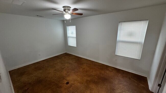 Building Photo - 3021 Chelsea Ave