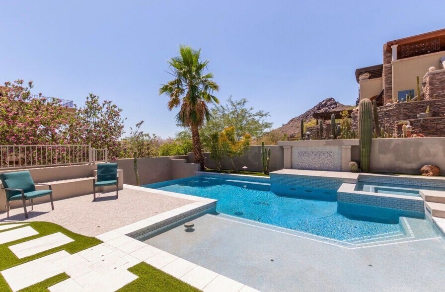 Building Photo - 8614 N 17th Pl