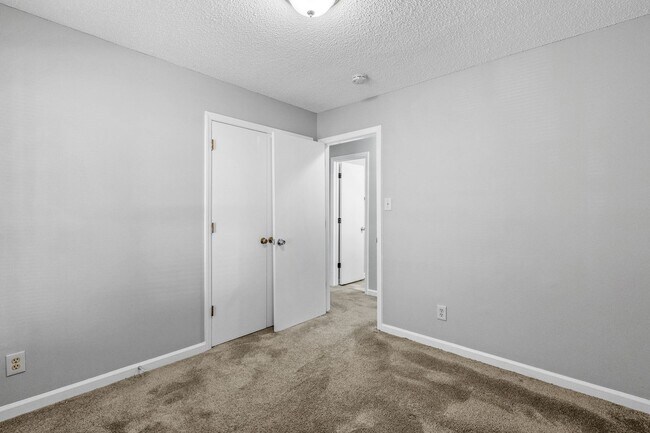 Building Photo - NE Home - Updated Kitchen and Bathrooms!  SS Appliances, Fire Place, Front Porch & Deck, Fenced Y...