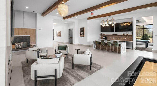 Building Photo - 2546 Perimeter Pointe Pkwy