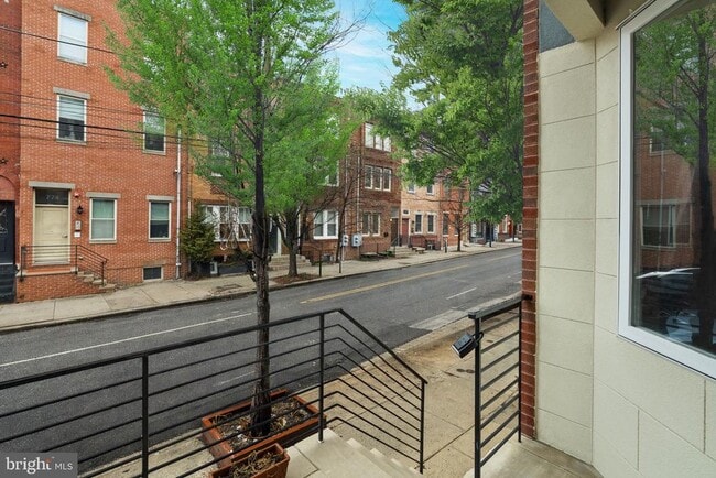 Building Photo - 765 S 15th St