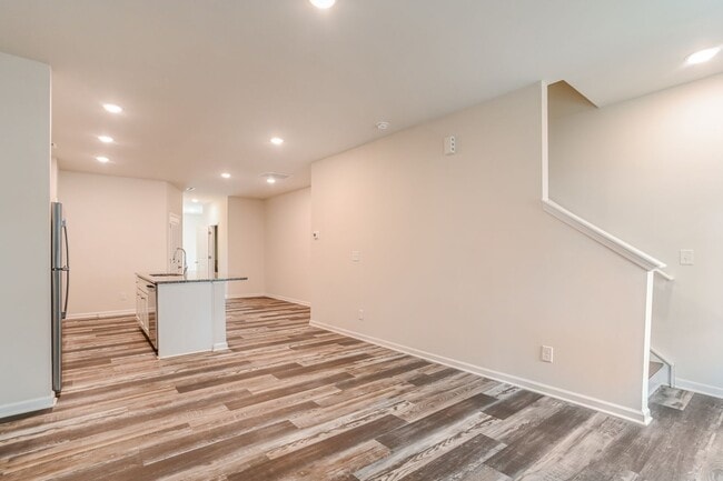Building Photo - Brand New End-Unit Townhome | 3 BR/2.5BA | 1-Car Garage | Near Downtown Mooresville