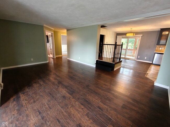Building Photo - 802 Fern Dr