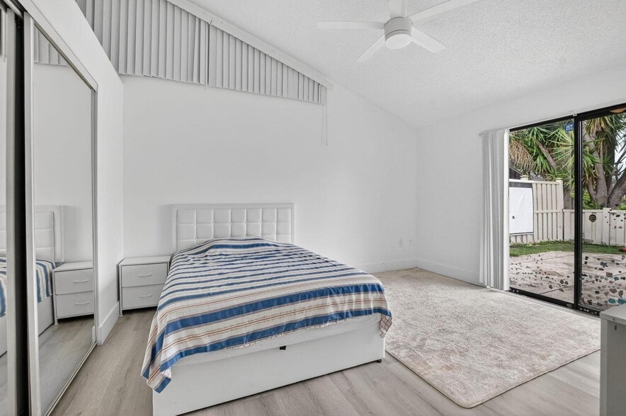 Building Photo - 9903 Boca Gardens Trl