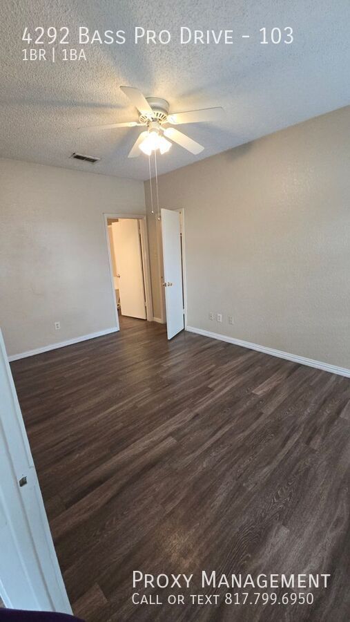 Building Photo - 4292 Bass Pro Dr