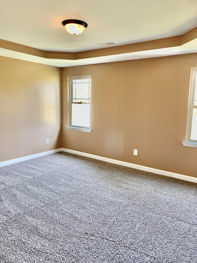 Building Photo - 421 McCall Dr