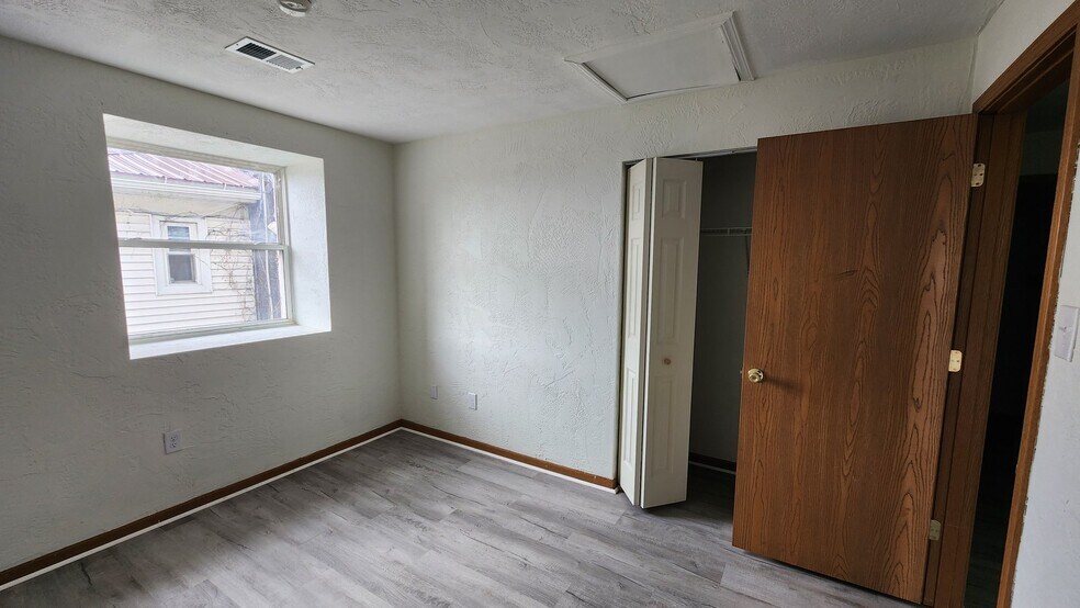 Building Photo - 118 Whitaker St