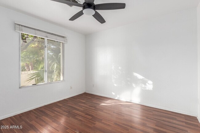Building Photo - 2361 E Riviera Dr