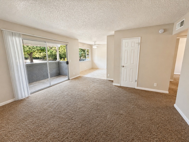 Interior Photo - Eastwood Gardens