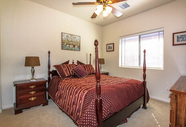 Building Photo - Furnished Home in Willow Hills