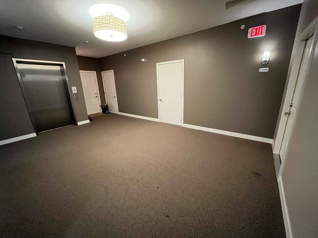 Building Photo - LUXURY 3br/2ba ON THE PENINSULA!! AVAILABLE JUNE 1st!