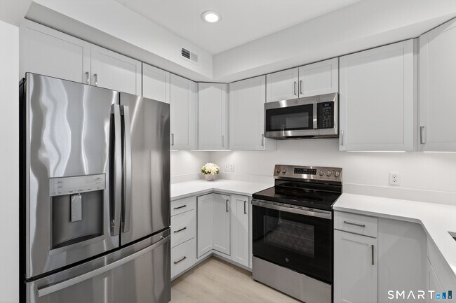 Building Photo - 2590 Gold Star Hwy