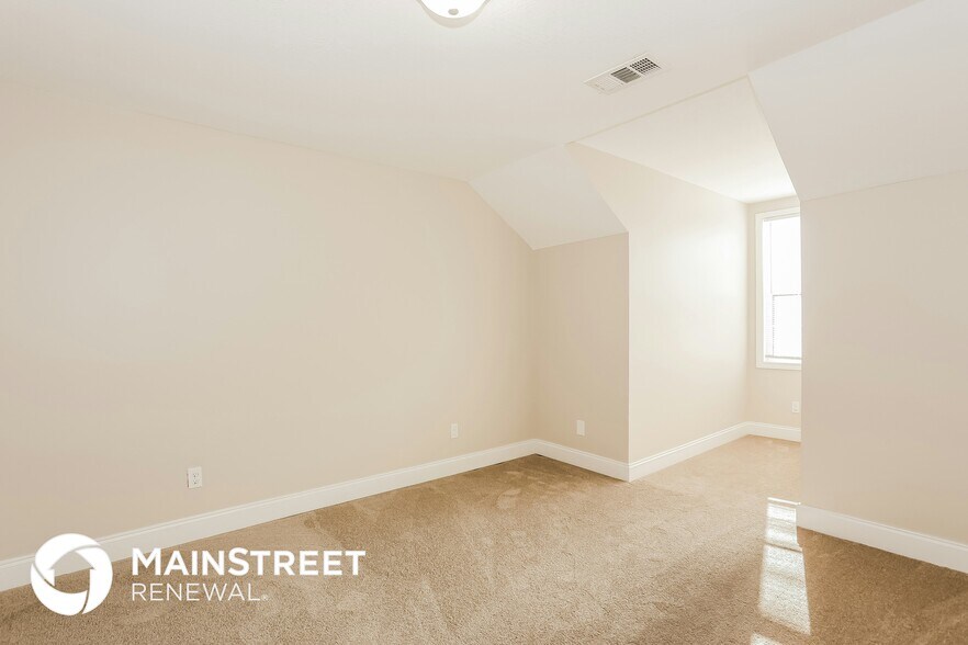 Building Photo - 7013 Edon Hall Way