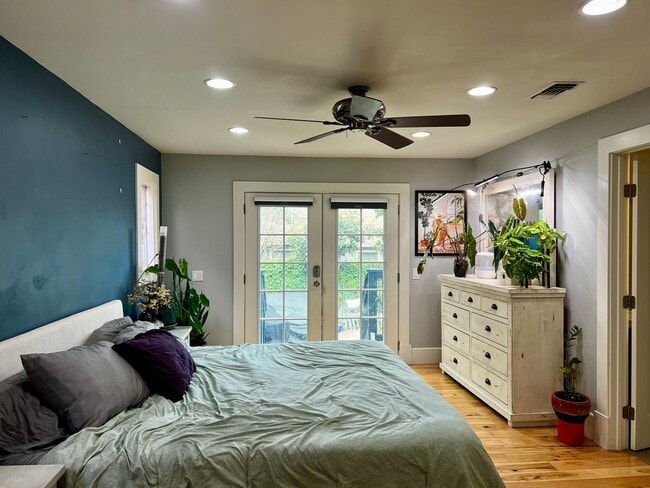 Building Photo - Charming Restored Craftsman in the Heart of North Park