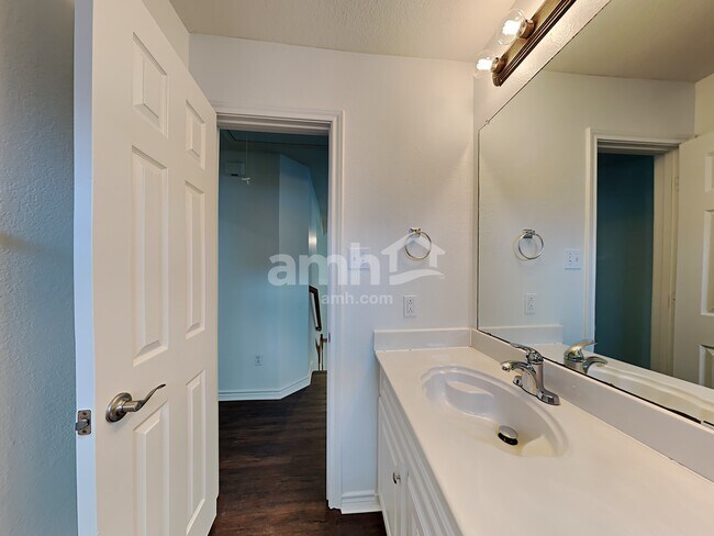 Building Photo - 1406 Monte Carlo Dr