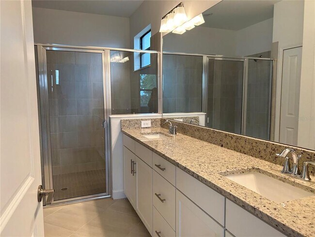 Building Photo - 15513 White Linen Dr