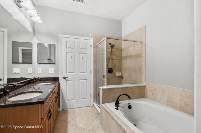 Building Photo - 3126 Arden Cir