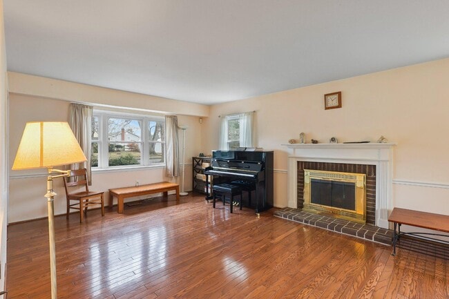 Building Photo - 4228 Pageant Ln