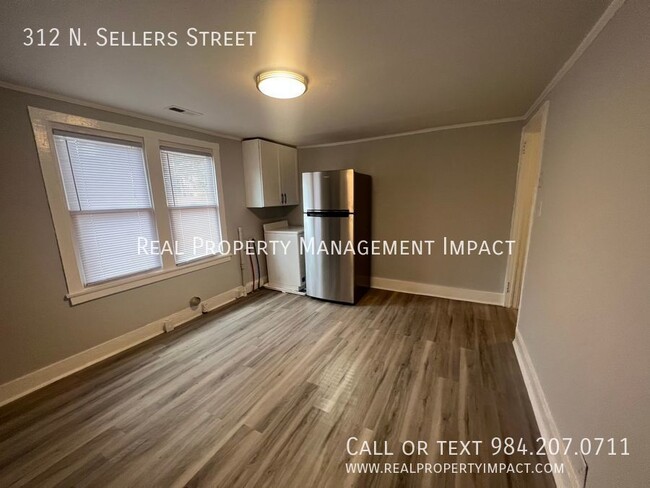 Building Photo - 312 N Sellers St