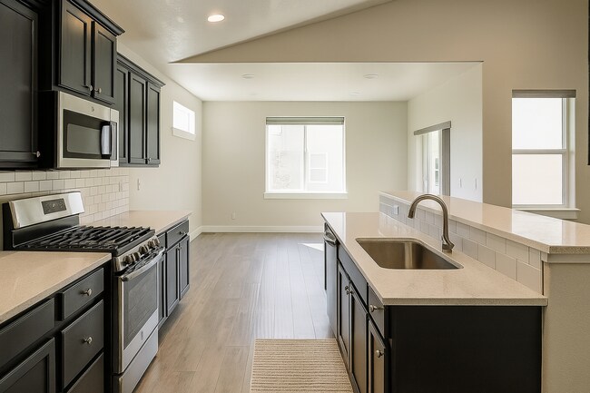 Building Photo - Gorgeous single-level 3x2 with fully fence...