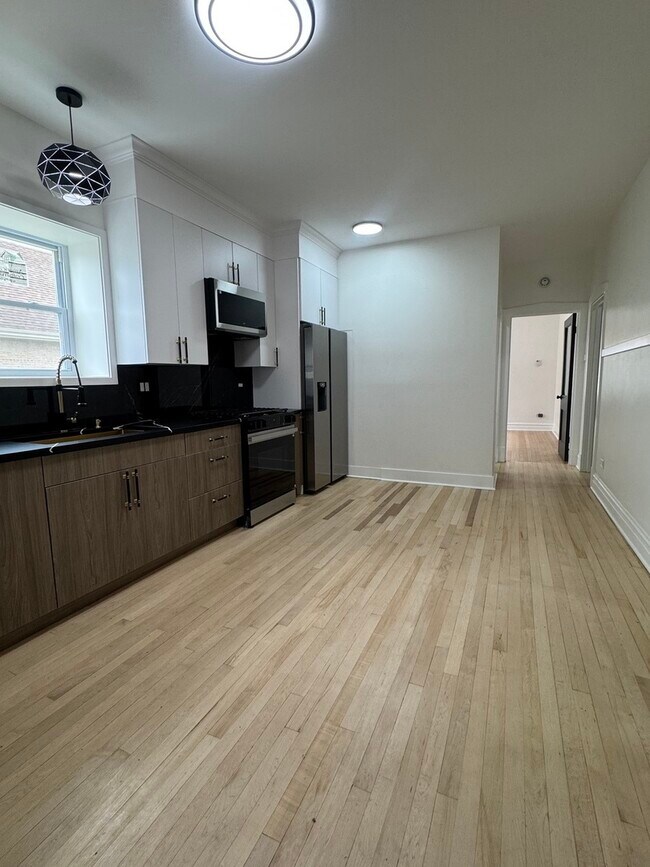 Building Photo - 1807 S 49th Ct