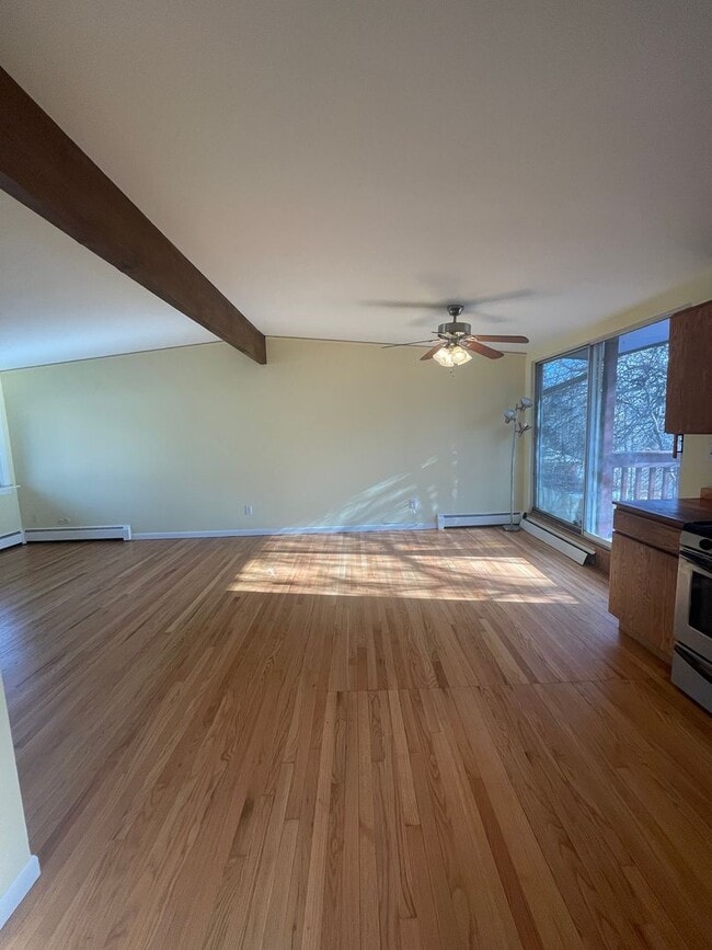 Building Photo - 4 Bed / 2 Bath Home Near Virginia Park