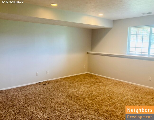 Building Photo - 5425 Rivertown Cir SW