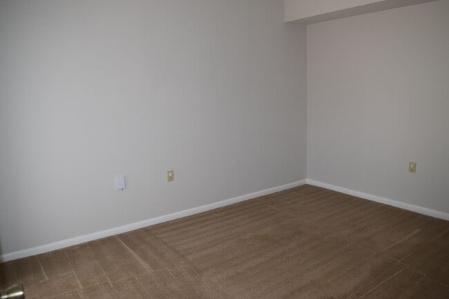 Building Photo - 5945 SE Windsong Ln