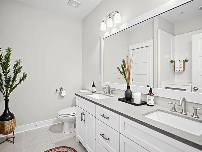 Building Photo - Gorgeous newer 2-Story, 4 bedroom Home in ...