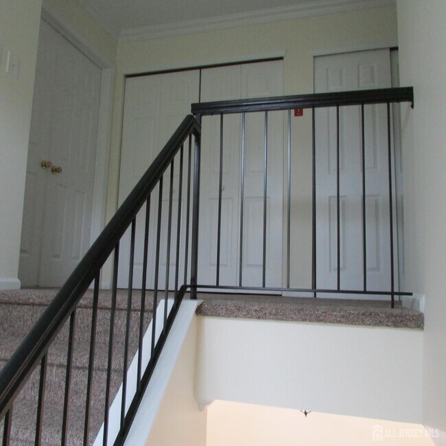 Building Photo - 29 Tall Oaks Ct