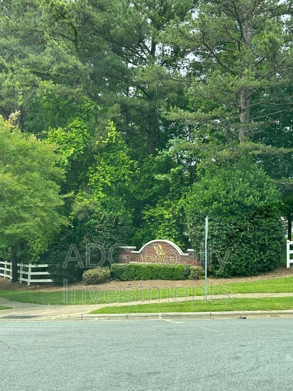 Building Photo - 1917 Butterfly Ln