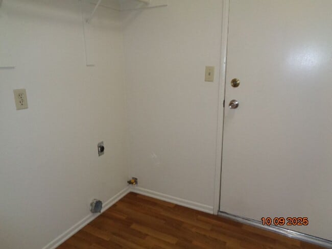 Building Photo - Nice One Story Offering 1524 sq. ft. Built...
