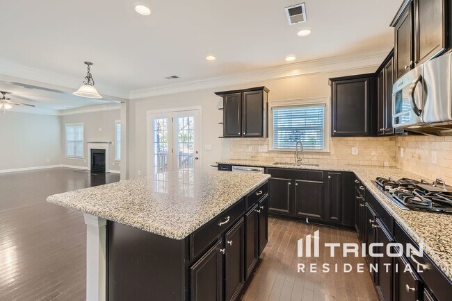 Building Photo - 3821 Litchfield Dr