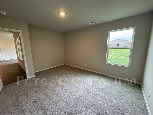 Building Photo - 16421 S 85th E Ave