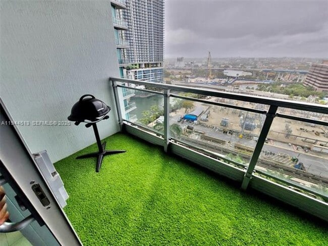 Building Photo - 92 SW 3rd St