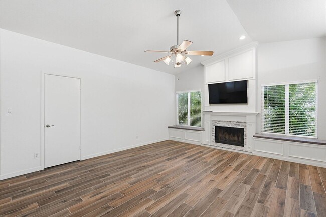 Building Photo - 4 Bed Home in Scottsdale Quarter!!