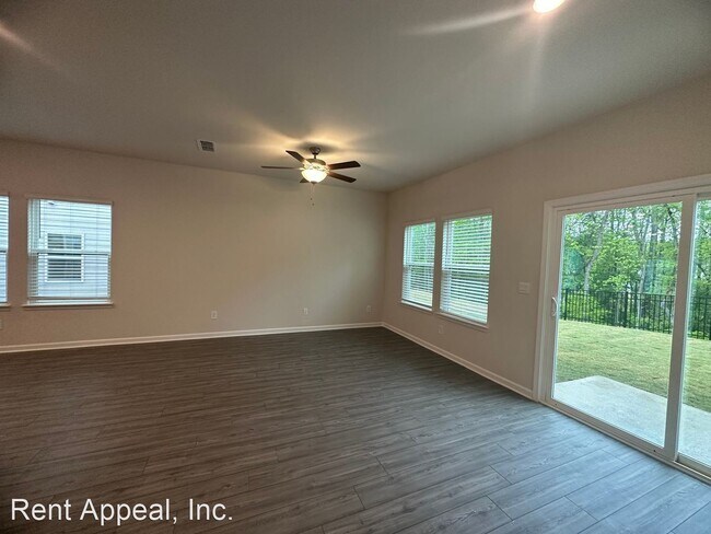 Building Photo - 3 br, 2.5 bath House - 270 Timberland Avenue