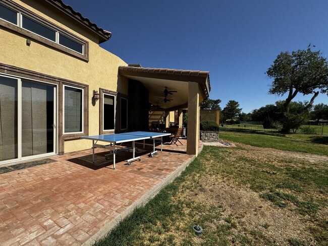 Building Photo - 5200 Garden Vly