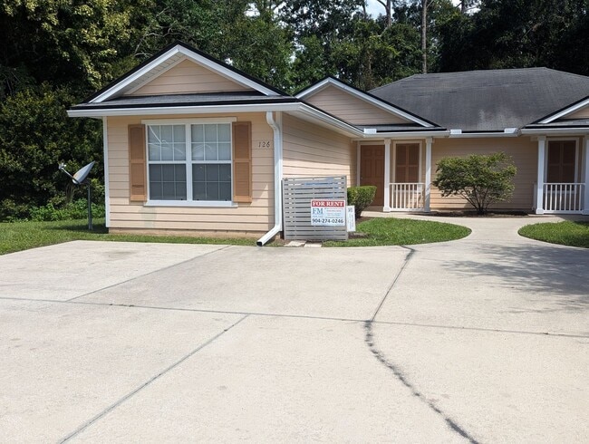 Building Photo - GREAT 3/2 Duplex READY FOR IMMEDIATE MOVE-...