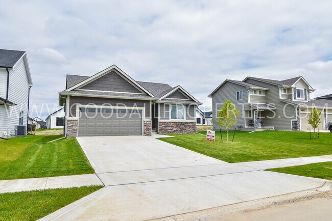 Building Photo - Beautiful Clive Home in Waukee Schools | Quartz Counters & 2-Car Garage