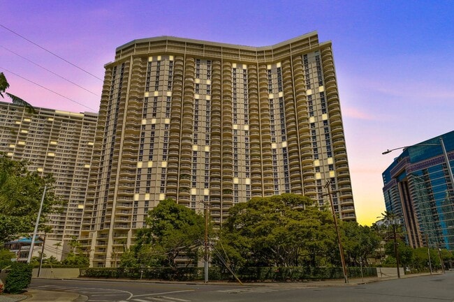 Building Photo - RARELY AVAILABLE, HIGH-FLOOR, "DIRECT OCEA...