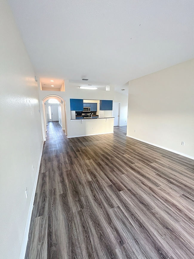 Building Photo - 12820 Longcrest Dr