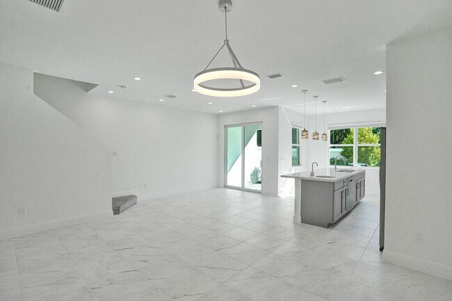 Building Photo - Gorgeous Brand New 3 Bedroom 2 Bath (2-story) Townhouse in Deerfield Beach