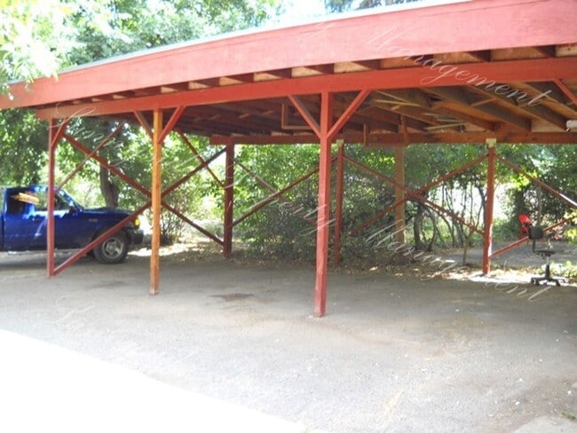 Building Photo - 954 11th St