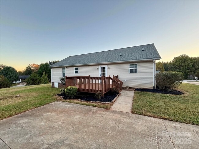 Building Photo - 2801 Union Ridge Dr